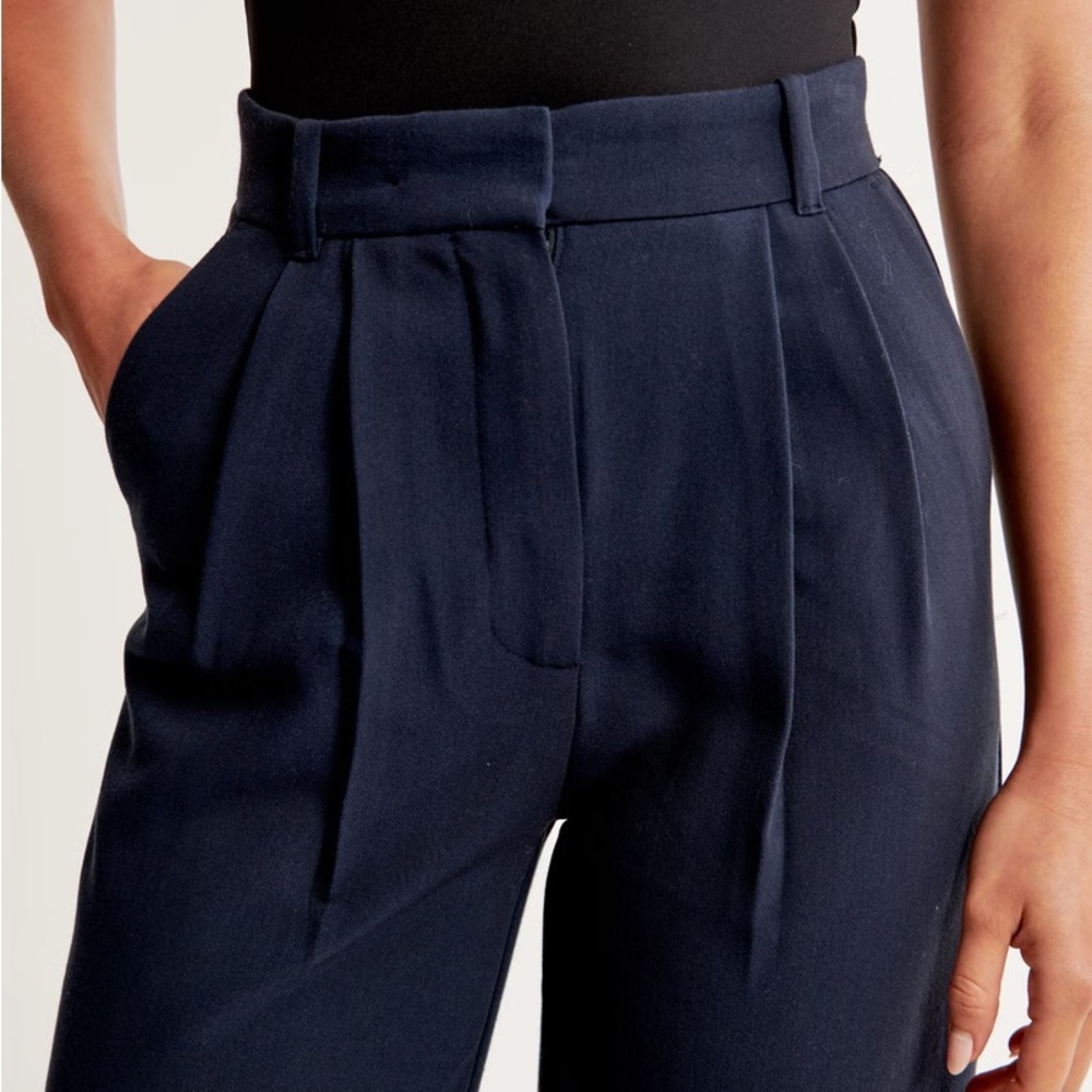 Abercrombie & Fitch Navy Sloane pants